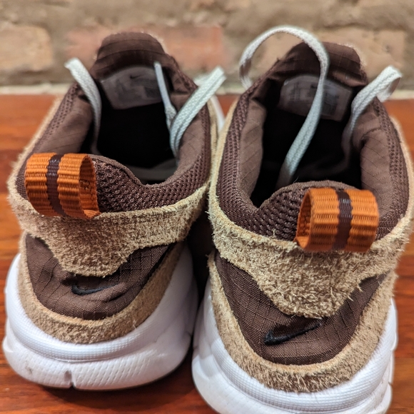 BRAND NEW Nike Free Run Trail DK Driftwood/Dark Russet Men's Size 11.0 - Picture 4 of 9